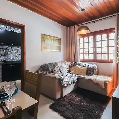 Ape Inteiro Com 2Qts, Estacionamento, Wi-Fi 450Mb, Cozinha Completa A 500M Do Parque Das Cerejeiras Campos do Jordão Exterior foto