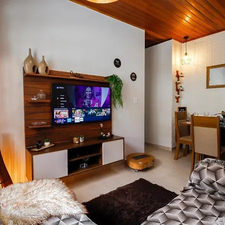 Ape Inteiro Com 2Qts, Estacionamento, Wi-Fi 450Mb, Cozinha Completa A 500M Do Parque Das Cerejeiras Campos do Jordão Exterior foto