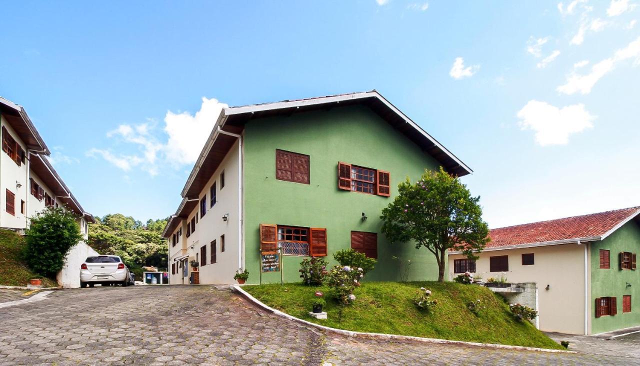 Ape Inteiro Com 2qts, Estacionamento, Wi-fi 450mb, Cozinha Completa A 500m Do Parque Cerejeiras *