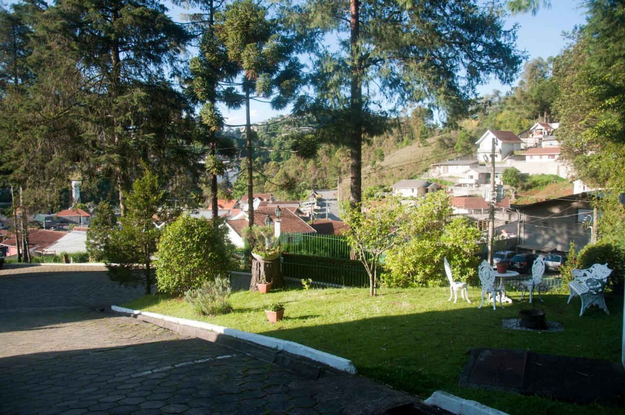 Ape Inteiro Com 2qts, Estacionamento, Wi-fi 450mb, Cozinha Completa A 500m Do Parque Cerejeiras