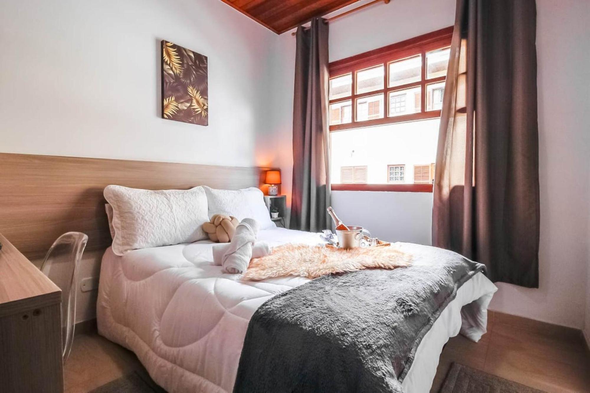 Ape Inteiro Com 2qts, Estacionamento, Wi-fi 450mb, Cozinha Completa A 500m Do Parque Cerejeiras Apartment Campos do Jordao